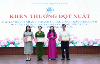 Khen thưởng đột xuất các cá nhân, tập thể trong chiến dịch 90 ngày xây dựng, hoàn thiện cơ sở dữ liệu đất đai Khen thưởng đột xuất các cá nhân, tập thể trong chiến dịch 90 ngày xây dựng, hoàn thiện cơ sở dữ liệu đất đai