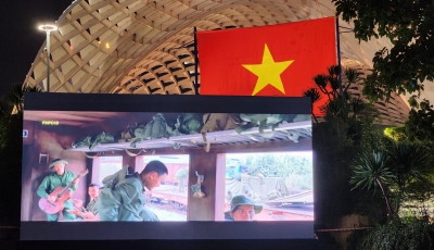 Phim “Mưa Đỏ” chạm đến cảm xúc người dân tại Công viên APEC