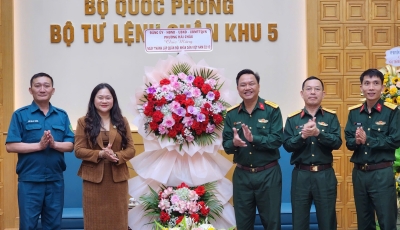 Lãnh đạo phường Hải Châu thăm các đơn vị quân sự trên địa bàn nhân dịp 22/12