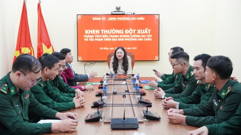 Khen thưởng đột xuất thành tích đấu tranh phòng, chống ma túy và tội phạm trên địa bàn phường Hải Châu