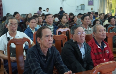 Hội nghị quán triệt, triển khai công tác bầu cử và mạn đàm tiểu sử các ứng cử viên