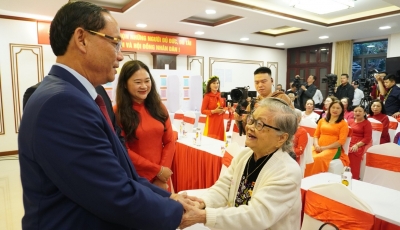 Phó Chủ tịch Quốc hội Trần Quang Phương kiểm tra tại khu vực bỏ phiếu số 15 (phường Hải Châu)