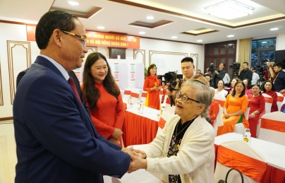 Phó Chủ tịch Quốc hội Trần Quang Phương kiểm tra tại khu vực bỏ phiếu số 15 (phường Hải Châu)