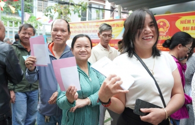 Cử tri phường Hải Châu nô nức tham gia Ngày hội toàn dân