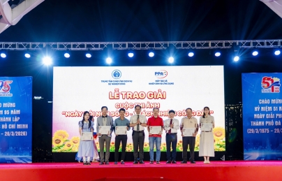 Trao giải cuộc thi ảnh “Ngày hội non sông - Trách nhiệm công dân”