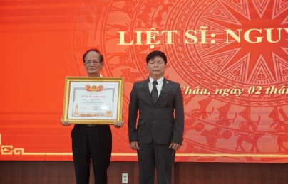 Hải Châu tổ chức Lễ trao Bằng “Tổ quốc ghi công” cho thân nhân liệt sĩ Nguyễn Phú 