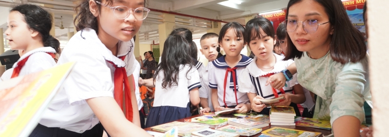 Trường Tiểu học Bạch Đằng: Sôi nổi Ngày hội Sách – Lan tỏa văn hóa đọc trong thời đại số Trường Tiểu học Bạch Đằng: Sôi nổi Ngày hội Sách – Lan tỏa văn hóa đọc trong thời đại số