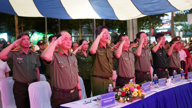 XÂY DỰNG PHƯỜNG HẢI CHÂU THÀNH ĐIỂM SÁNG TRONG PHONG TRÀO TOÀN DÂN BẢO VỆ AN NINH TỔ QUỐC XÂY DỰNG PHƯỜNG HẢI CHÂU THÀNH ĐIỂM SÁNG TRONG PHONG TRÀO TOÀN DÂN BẢO VỆ AN NINH TỔ QUỐC