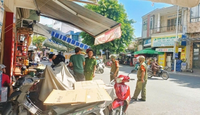Phường Hải Châu tăng cường mật phục, xử lý tình trạng bỏ rác không đúng nơi quy định Phường Hải Châu tăng cường mật phục, xử lý tình trạng bỏ rác không đúng nơi quy định