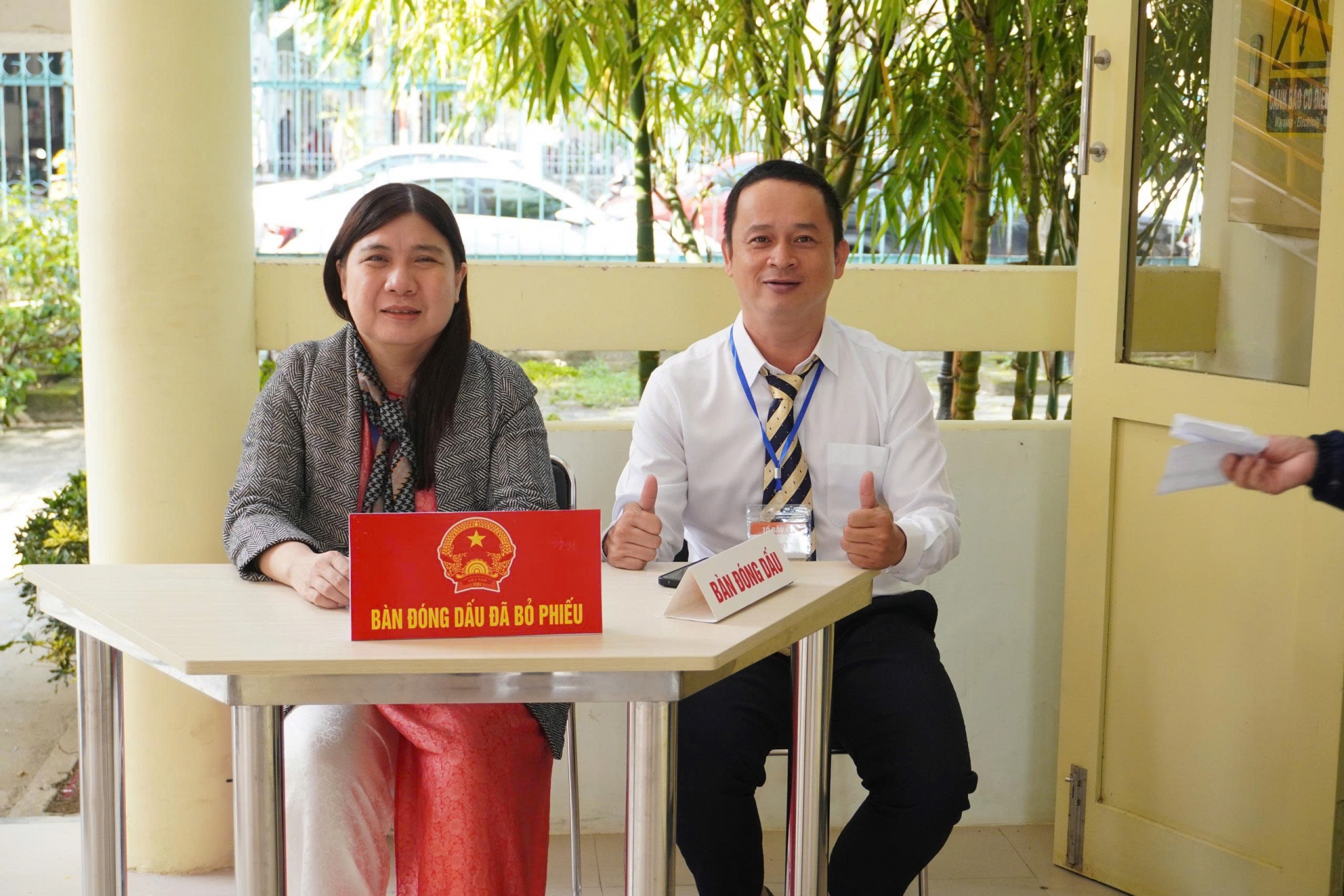 Đồng hành cùng sinh viên trong lần đầu được bỏ phiếu