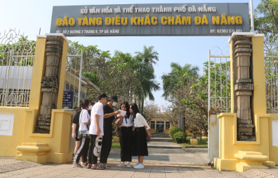 Quận Hải Châu khởi động cuộc thi giới thiệu về các điểm di tích lịch sử trên địa bàn quận. Quận Hải Châu khởi động cuộc thi giới thiệu về các điểm di tích lịch sử trên địa bàn quận.