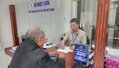 Các phường mới nỗ lực phục vụ, chăm lo Tết cho người dân Các phường mới nỗ lực phục vụ, chăm lo Tết cho người dân