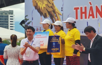 Đội đua thuyền nam nữ Hải Châu đạt thành tích tại Giải Đua thuyền truyền thống TP Đà Nẵng mở rộng 2025 Đội đua thuyền nam nữ Hải Châu đạt thành tích tại Giải Đua thuyền truyền thống TP Đà Nẵng mở rộng 2025