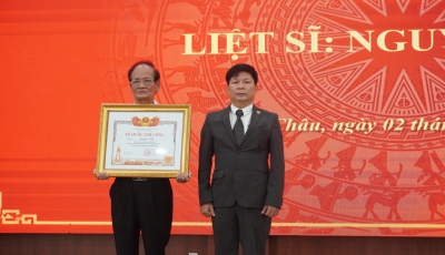 Hải Châu tổ chức Lễ trao Bằng “Tổ quốc ghi công” cho thân nhân liệt sĩ Nguyễn Phú Hải Châu tổ chức Lễ trao Bằng “Tổ quốc ghi công” cho thân nhân liệt sĩ Nguyễn Phú
