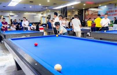 124 người lao động tranh tài với bộ môn billiard 124 người lao động tranh tài với bộ môn billiard
